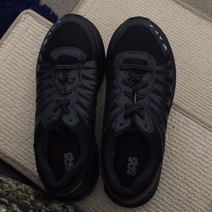 SAS Black sneakers